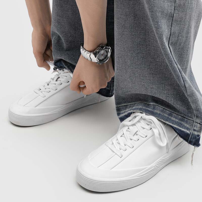 European summer new men's shoes, trendy brand genuine leather casual white sneakers, European high-end men's niche sports sneakers European summer new men's shoes, trendy brand genuine leather casual white sneakers, European high-end men's niche sports sneakers