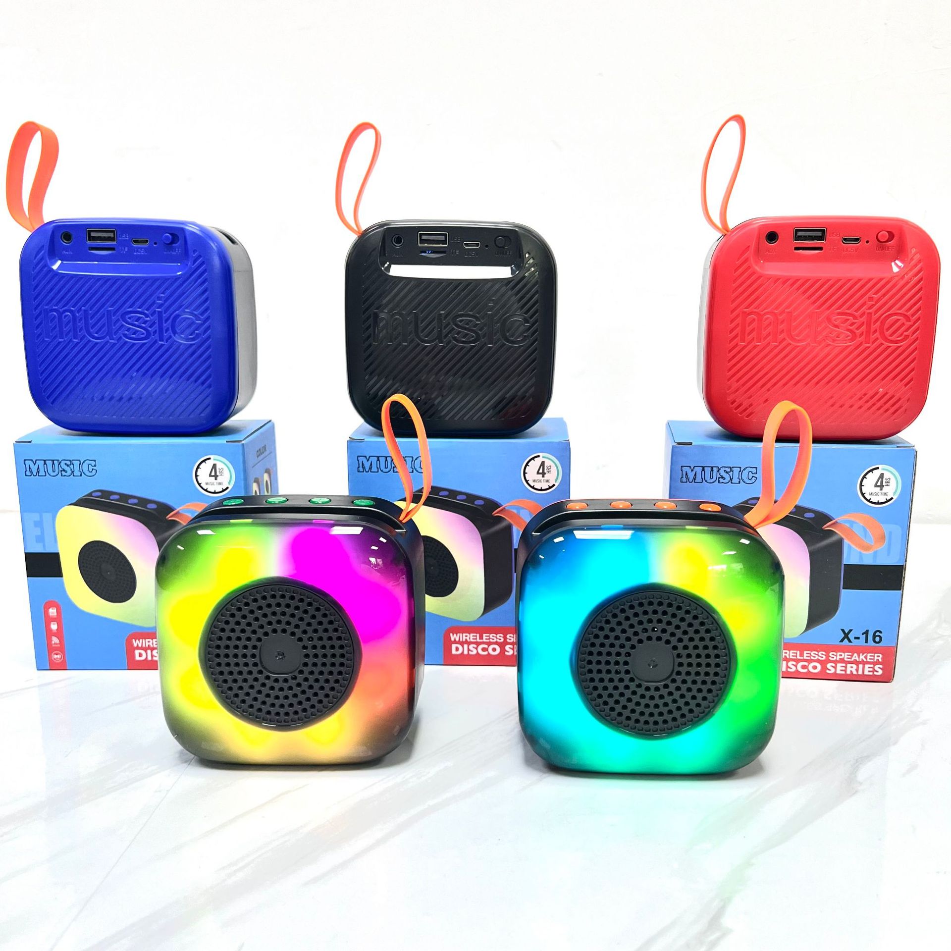 Altavoz pequeño con colgante para ciclismo, subwoofer Bluetooth, altavoz inalámbrico para exteriores con tarjeta insertable, luz colorida, reproductor multifuncional para el hogar