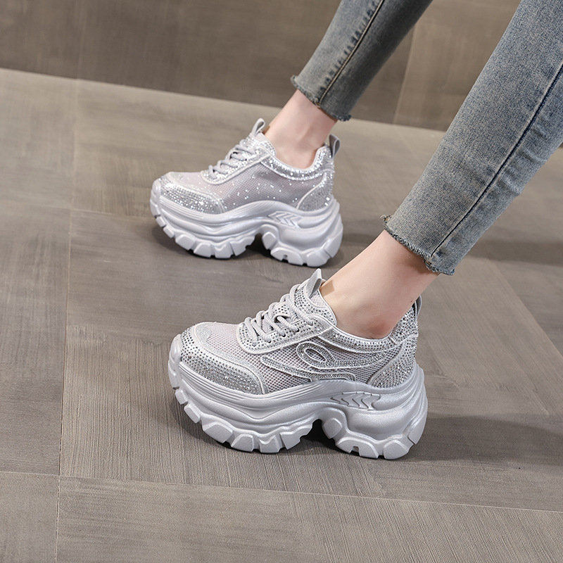 Giày sneaker chunky nữ đế dày mặt lưới đính đá tăng chiều cao — Màu đen