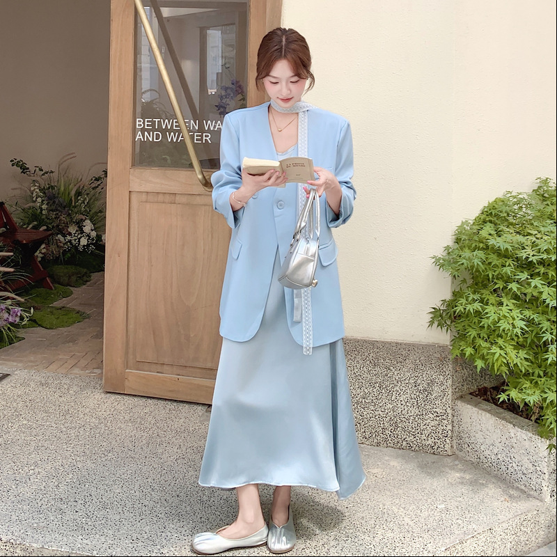 蓝色法式简单大方吊带连衣裙套装女2025秋季高级感西装长裙两件套|undefined