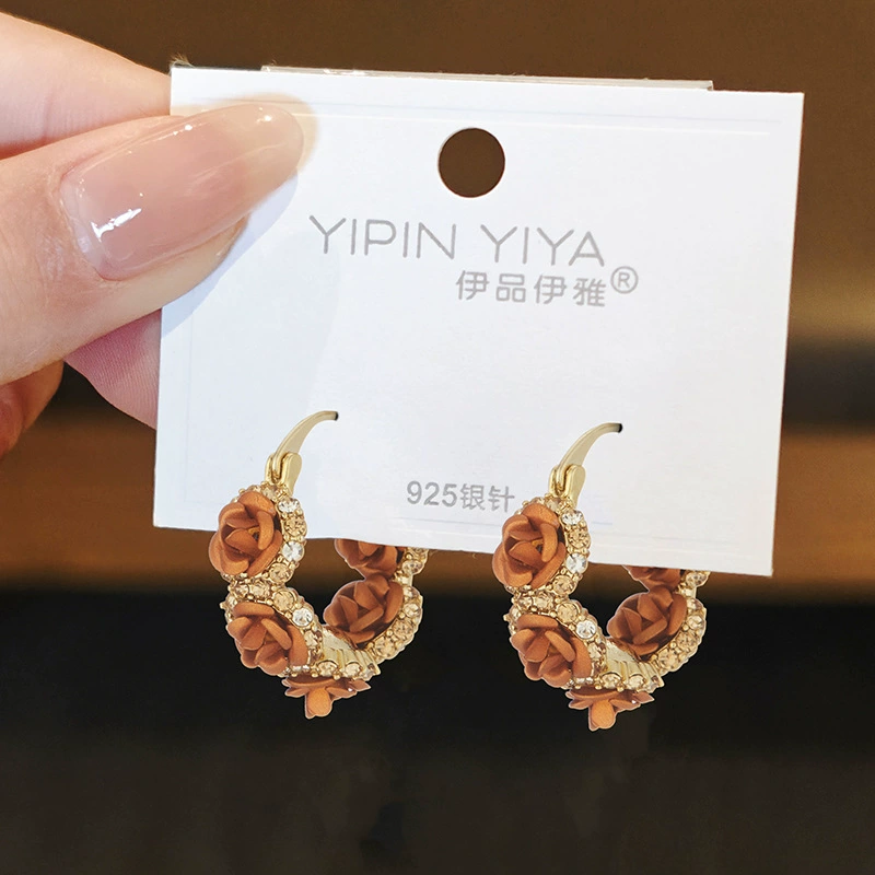 Серьги (YIPIN YIYA) 925 серебряные сережки-крючки с золотым покрытием, закрученный дизайн, легкие 0.01 кг