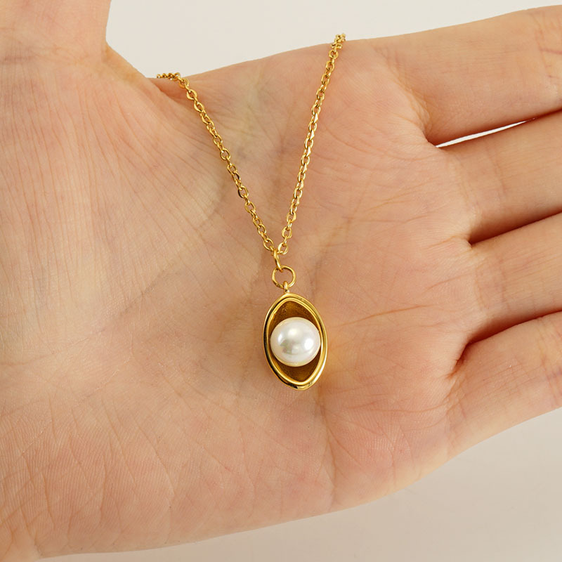 Cruzar la frontera 2023 nuevo acero inoxidable chapado 18K lingote de oro collar de perlas de acero de titanio diseño simple joyería para las mujeres