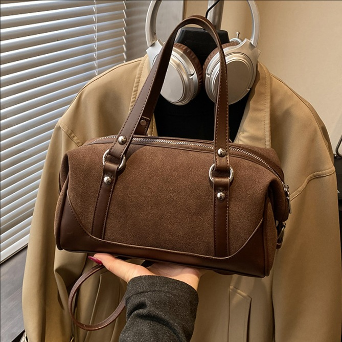 Bolsa de almohada portátil retro de terro esmerilado para mujeres otoño y invierno 2025 nuevo color de coloración bolso de brazo de hombro de hombro de hombro