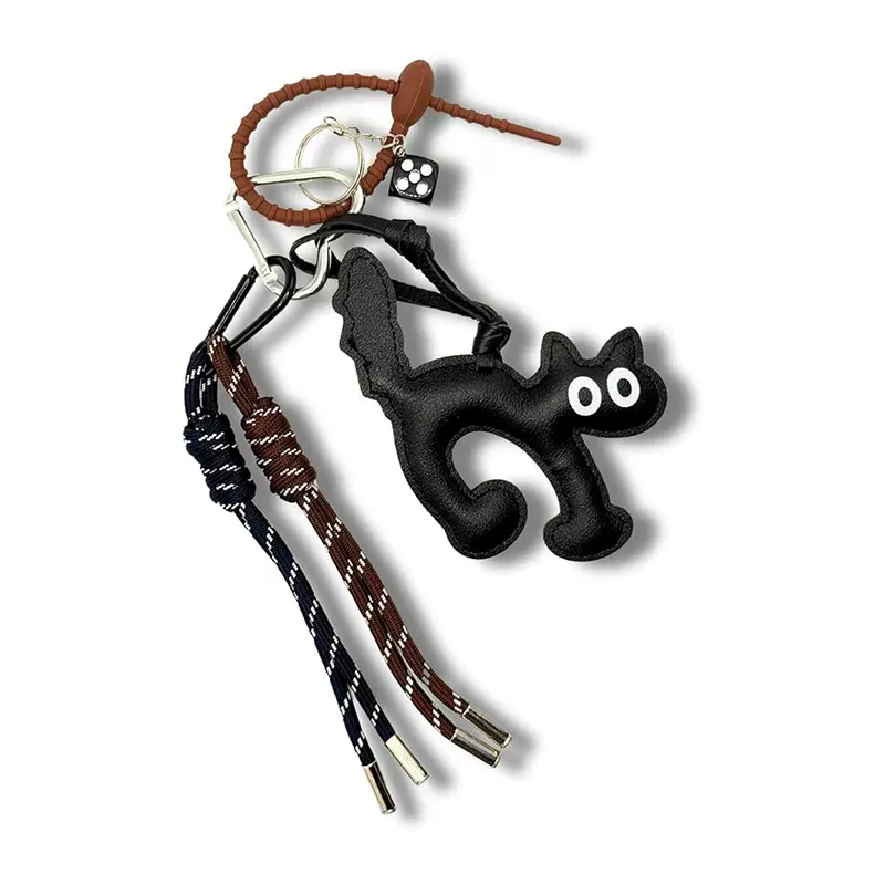 日系定制工厂链条牛皮挂件可爱小玩偶迷你汽车钥匙圈扣装饰包包