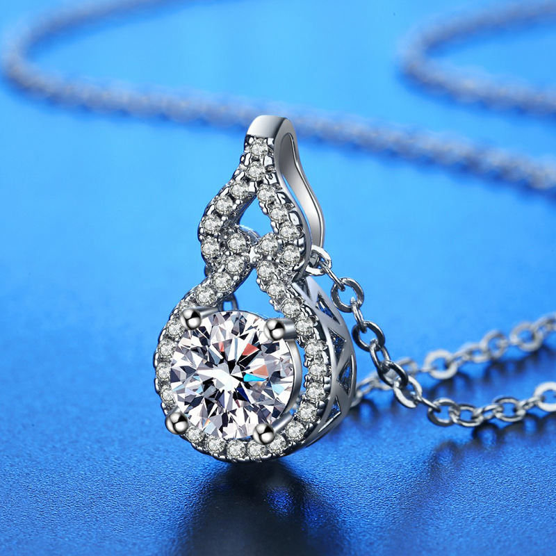 Moda europea y americana moda Luz de lujo nicho diseño collar arco transfronterizo diamante térmico ZIRCON colgante hembra al por mayor