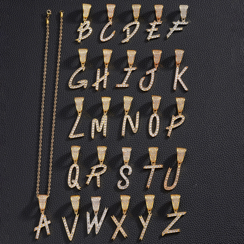 Europa y los Estados Unidos 26 nuevas letras inglesas de moda colgante collar de cadena de torsión joyas colgante de letras de zircon