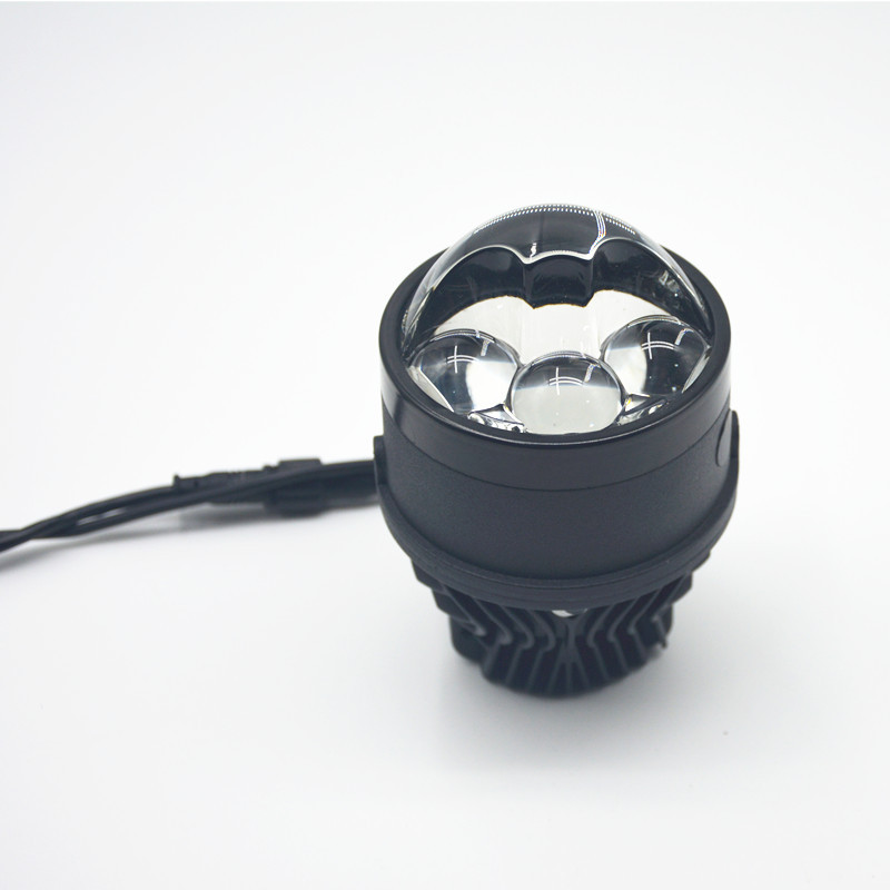 alta potencia tres ojos tres lámpara de niebla directa doble lente de luz de distancia y cerca integrada luz de niebla LED superbrillante