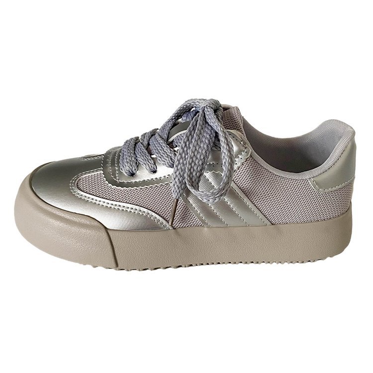 Zapatos de skate transpirables de verano para mujeres con cabeza redonda nuevos zapatos de nicho chic coreanos de malla baja, zapatos blancos con suela gruesa