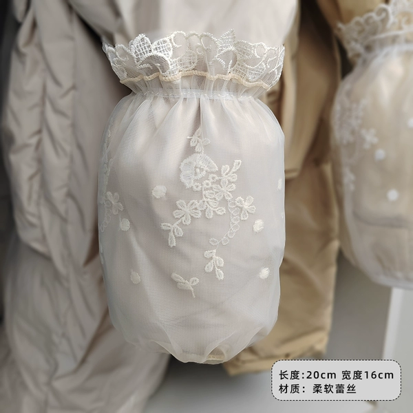 Short beige lace sleeves, flowered