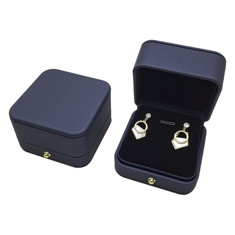 Caja de joyería de alta gama 2024 nueva joyería de cuero PU de alta gama caja de collar caja de anillo caja de embalaje de aretes caja de aguja de pecho