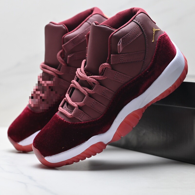 Original Jordan 11 Basketball Shoes in Burgundy Velvet, Mid-Top Retro Sneakers, Casual Shoes for Couples, Suitable for Daily Commuting Original Jordan 11 Basketball Shoes in Burgundy Velvet, Mid-Top Retro Sneakers, Casual Shoes for Couples, Suitable for Daily Commuting