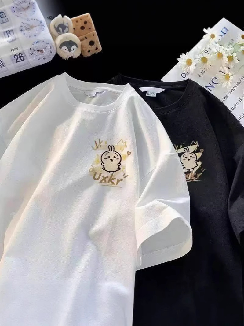 日本の漫画風落書きチイカワプリント半袖Tシャツ、男女兼用、夏用カップル半袖トップス、カジュアルで多用途