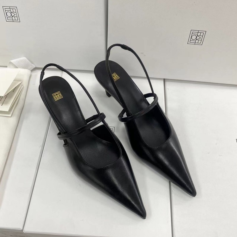 新しい夏の尖ったサンダルの露と快適な女性靴の頭の細い靴のファッション的な本革の快適な軽便靴の女性|undefined