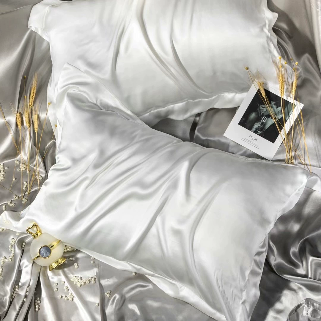 Double-sided silk pillowcase, 48×74 cm, reversible floral patterns (multiple colors)