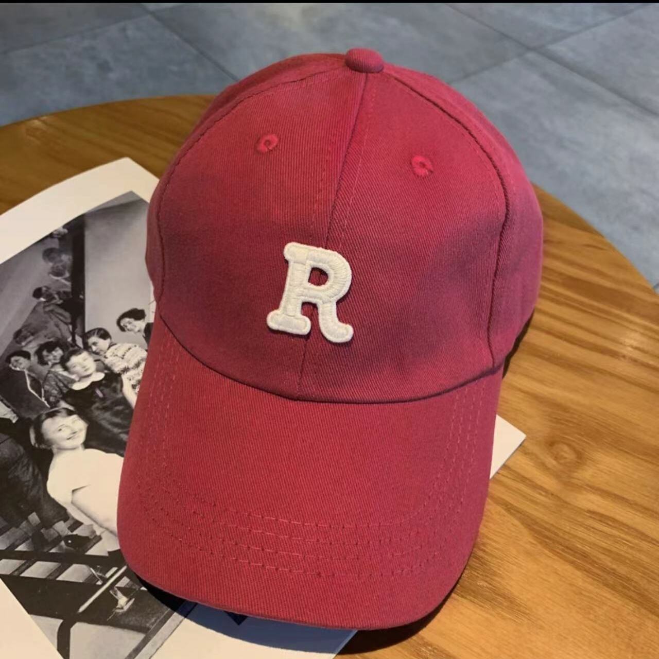 알파벳 R - 와인 레드