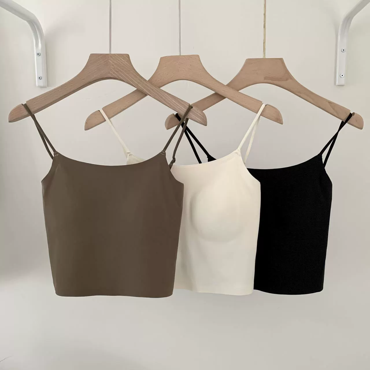Силк кружевной топ-к camisole (женщины), встроенные чашки, тесемка открытая спинка, один размер
