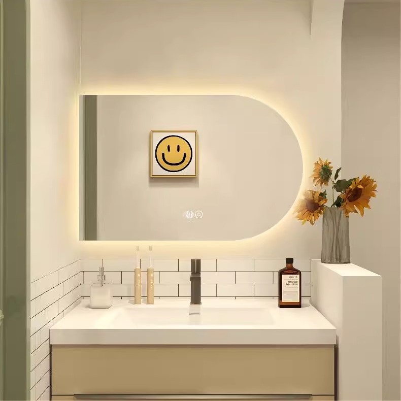 Espejo de baño espejo inteligente forma de arco led luminoso espejo de baño pantalla táctil espejo de maquillaje hotel comercial