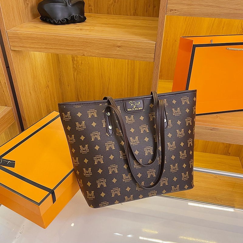 2023 nuevo portátil bolso de las mujeres de gran capacidad de cercanías bolsa grande nicho de luz de lujo de moda carta bolso de hombro