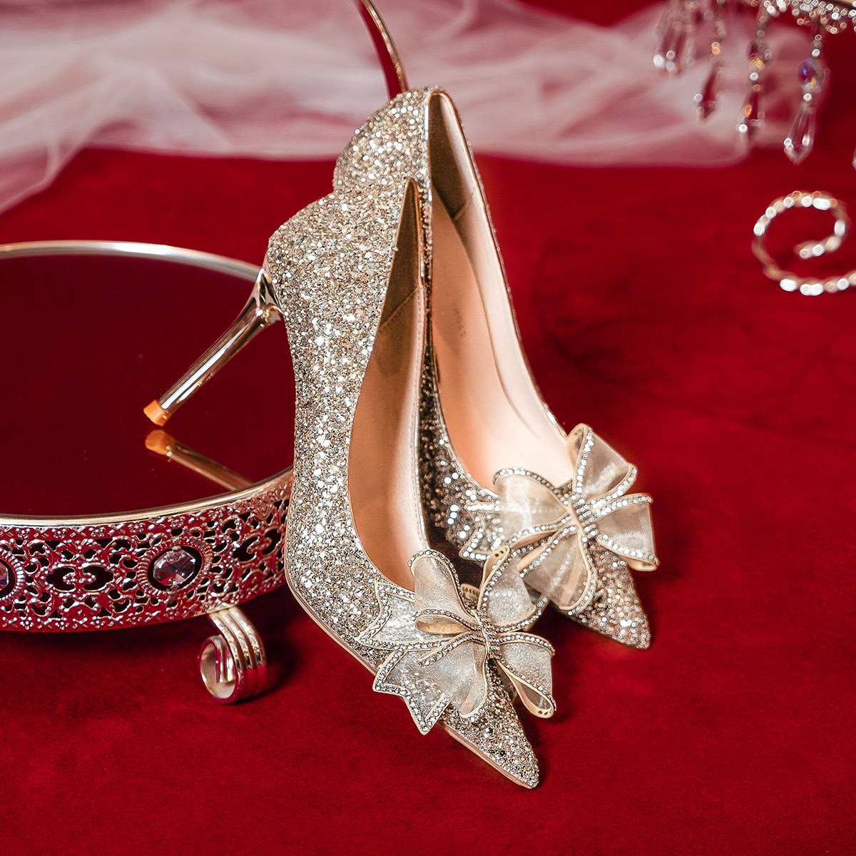 Winter wedding shoes stiletto heels for bride