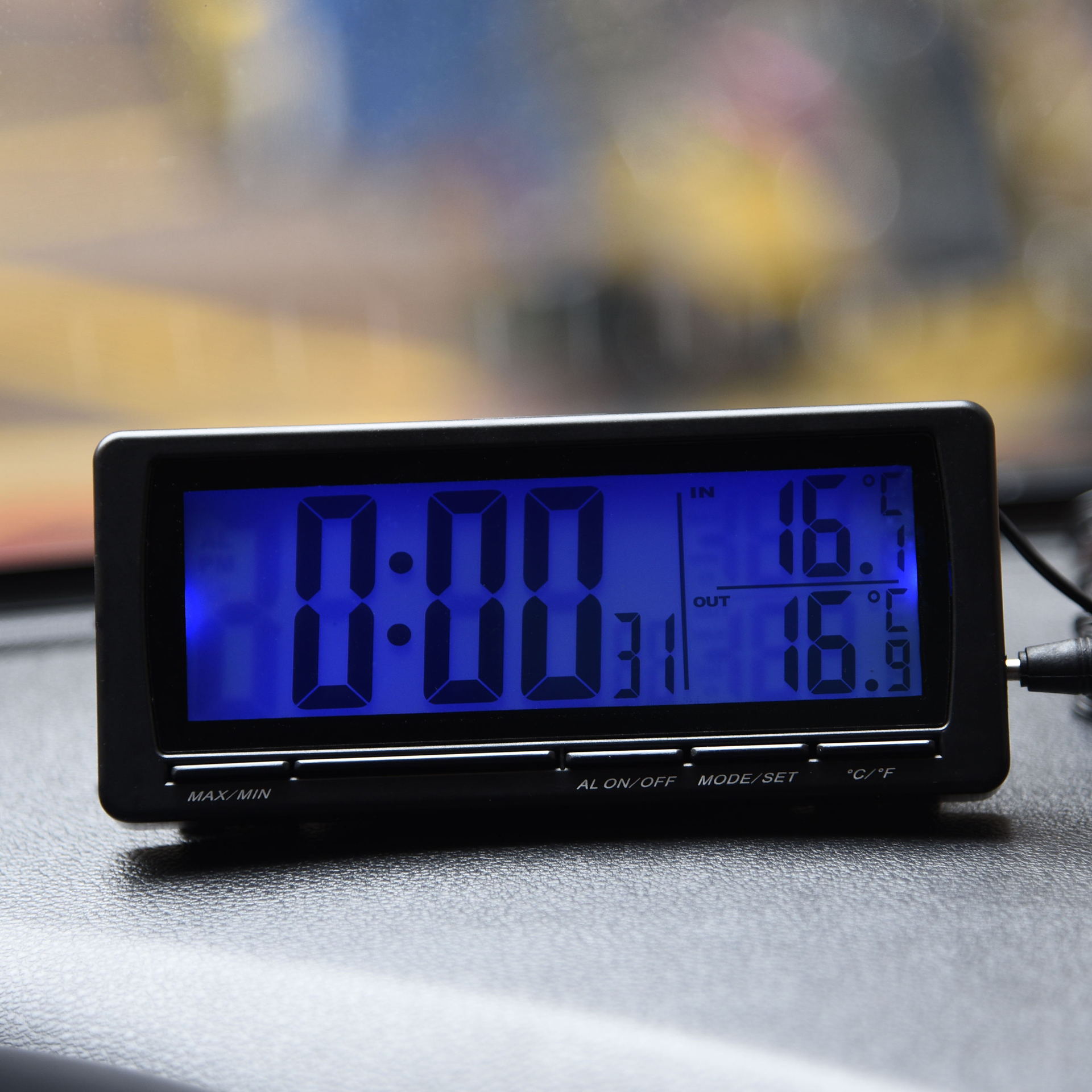 车用新款大屏显示车载时钟温度计 蓝色背光 车内外双温度表中性