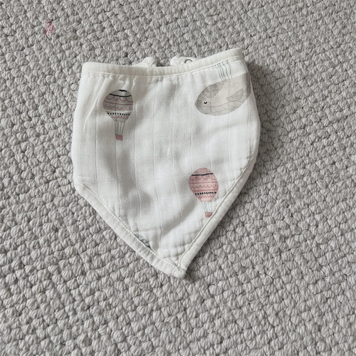 A six-layer bamboo cotton material triangular scarf baby mouth wipe, baby bib