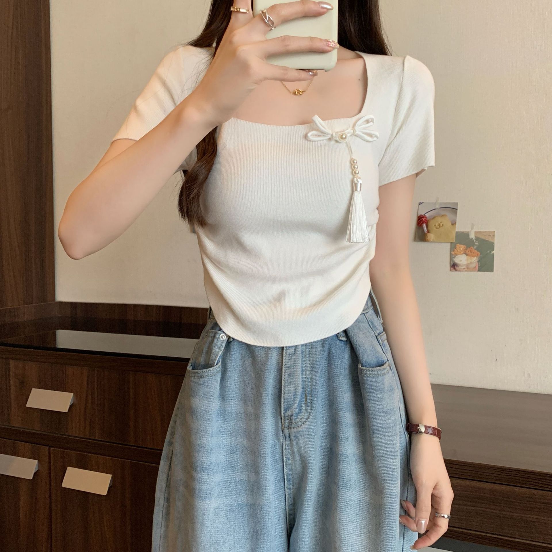 Nov poletni dizajn z naramnicami, nepravilna majica s kratkimi rokavi v kitajskem slogu, ženska pletena majica s kratkimi rokavi in ​​oglatim izrezom._voghion.com