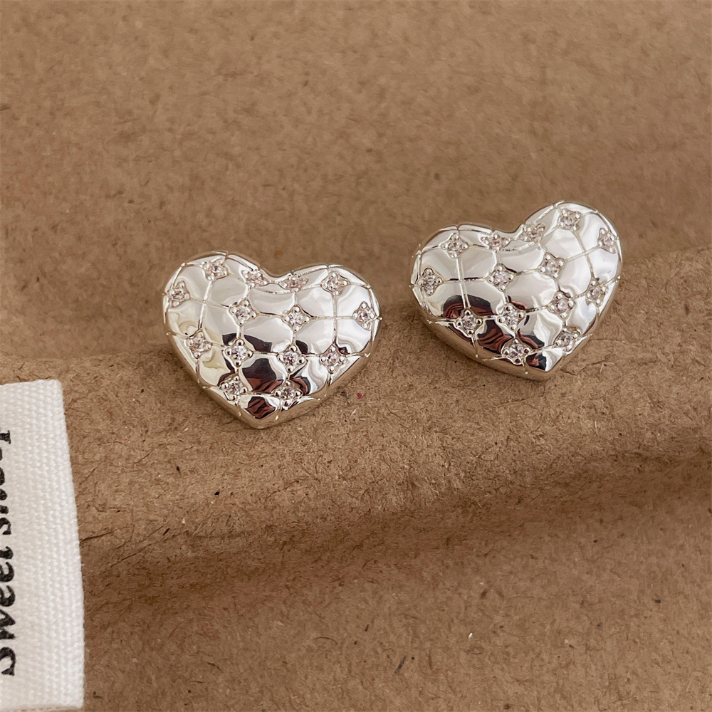 7g Weight Alloy Ear Needle Material Ear Studs Classification 1 Pair Quantity Date, Tea Party Occasion Alloy Material Star, Heart Shape Pattern All Seasons Season Women's Gender Plating Design Retro, Classic Style Style 1 Pair Retro Classic Style Star Heart Shape Plating Alloy Ear Studs 5