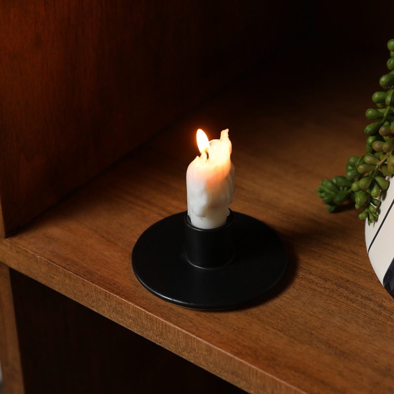 Blanco y negro simple cerámica panela de panela de banano panela decoración vela taza base de vela cena a la luz de la vela para el hogar