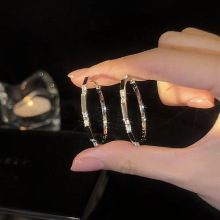 微镶锆石圆圈耳环女S925银针气质时尚百搭大耳圈小众个性耳饰轻奢