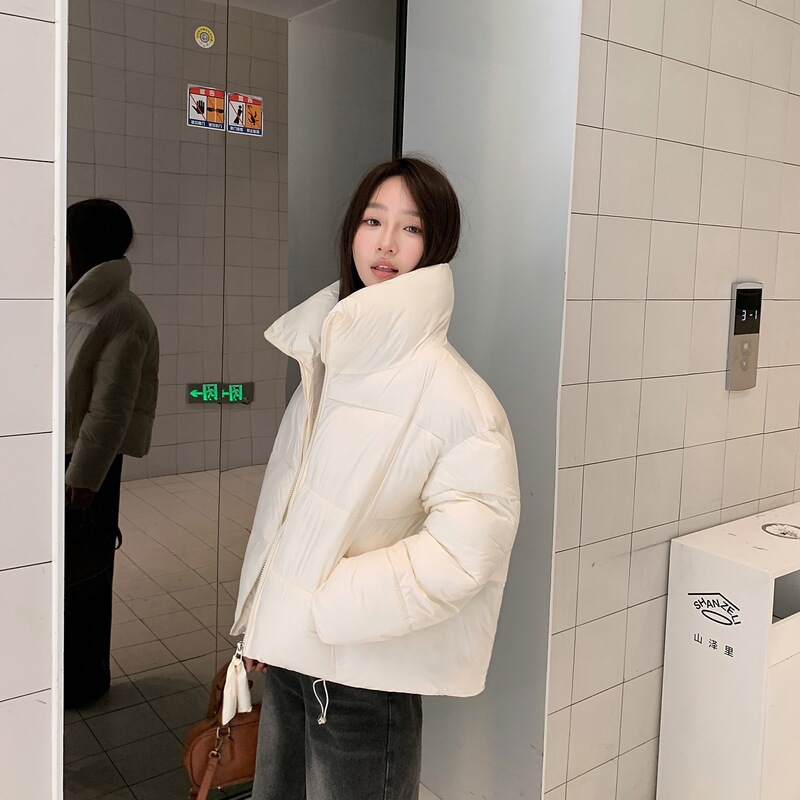 Melard-style stand-up collar solid color thickened puffer jacket for women, new autumn/winter 2026, versatile short coat for commuting Melard-style stand-up collar solid color thickened puffer jacket for women, new autumn/winter 2026, versatile short coat for commuting