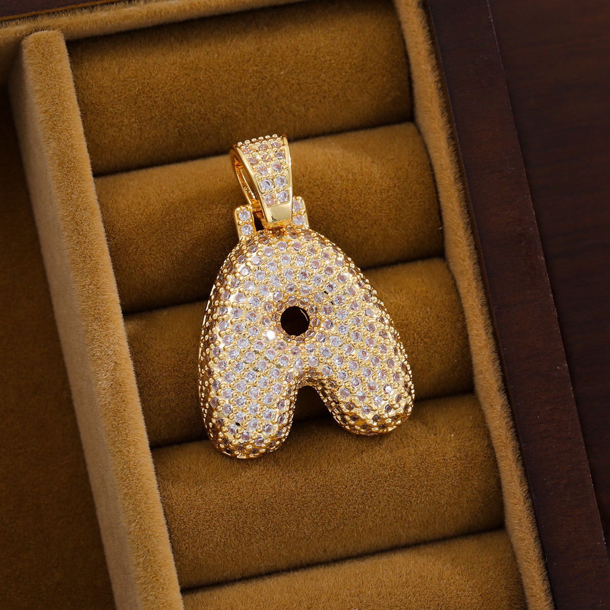 Amazon nuevas letras de circón con incrustaciones de cobre tendencia creativa gordito 26 letras en inglés collar colgante hip-hop