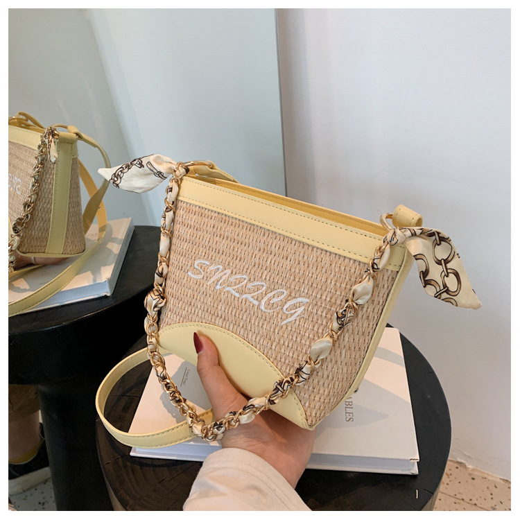 Korean Fashion Straw Woven Messenger Small Square Bag display picture 5