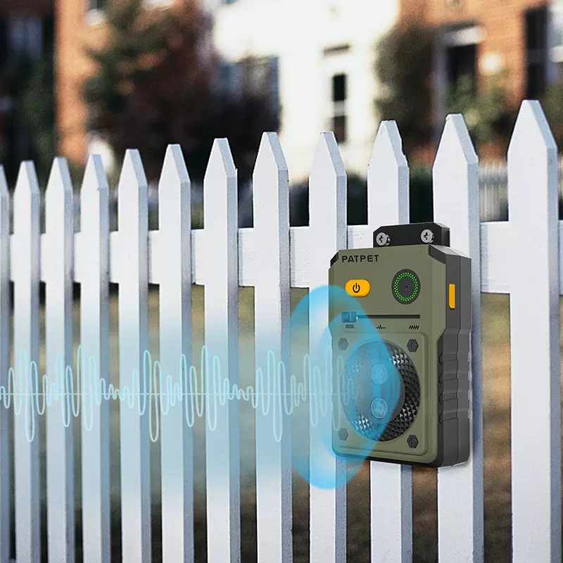 宠物超声波止吠器室外智能宠物防吠器驱狗器户外跨境止吠训练器P