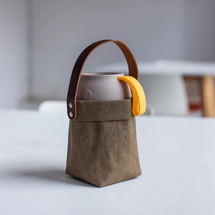 Customized portable thermos cup cover simple wear-resistant portable multifunctional cup protective cover slung cup bag