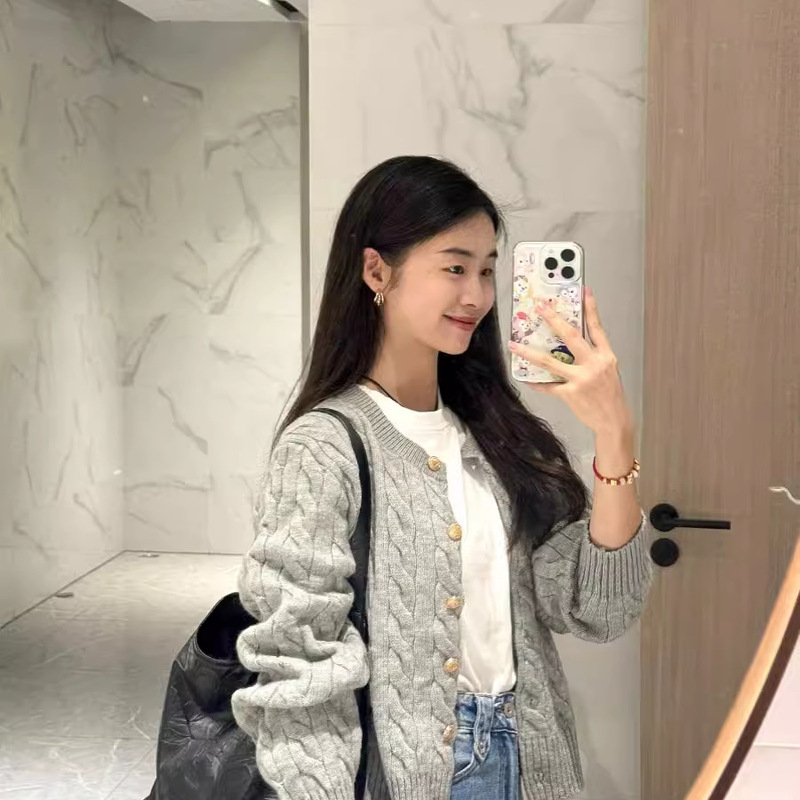 灰色麻花毛衣外套女春秋季2025新款感慵懒风短款针织开衫上衣|undefined