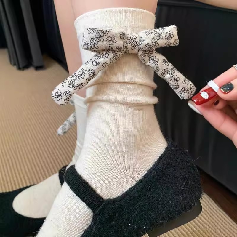 白色堆堆袜蝴蝶结秋冬搭配小皮鞋中筒女袜网红款潮春秋款纯色袜子|undefined