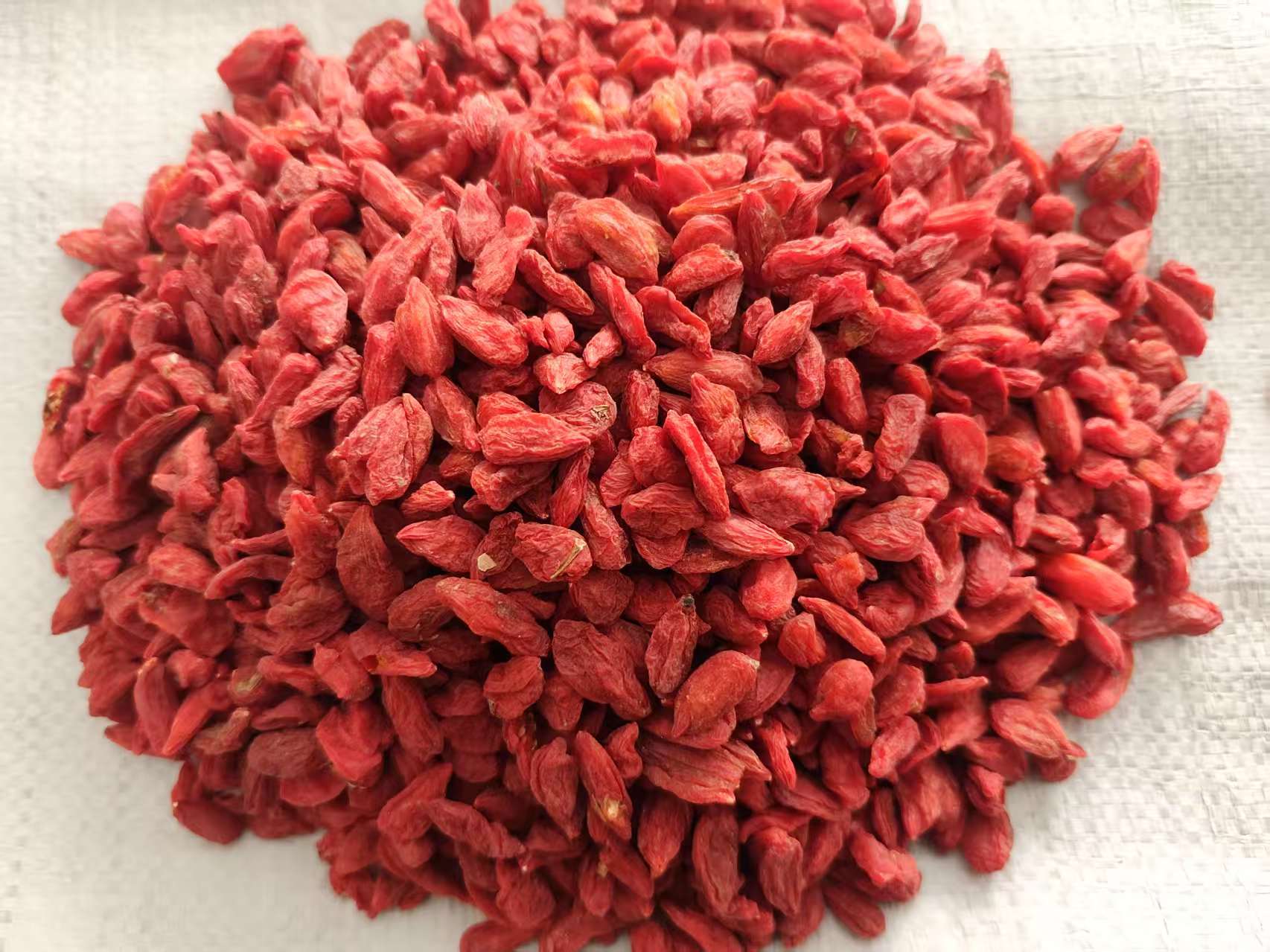 Ningxia Goji Berries Gouqizi Extra Large Grade Natural Air Dried 500g key features