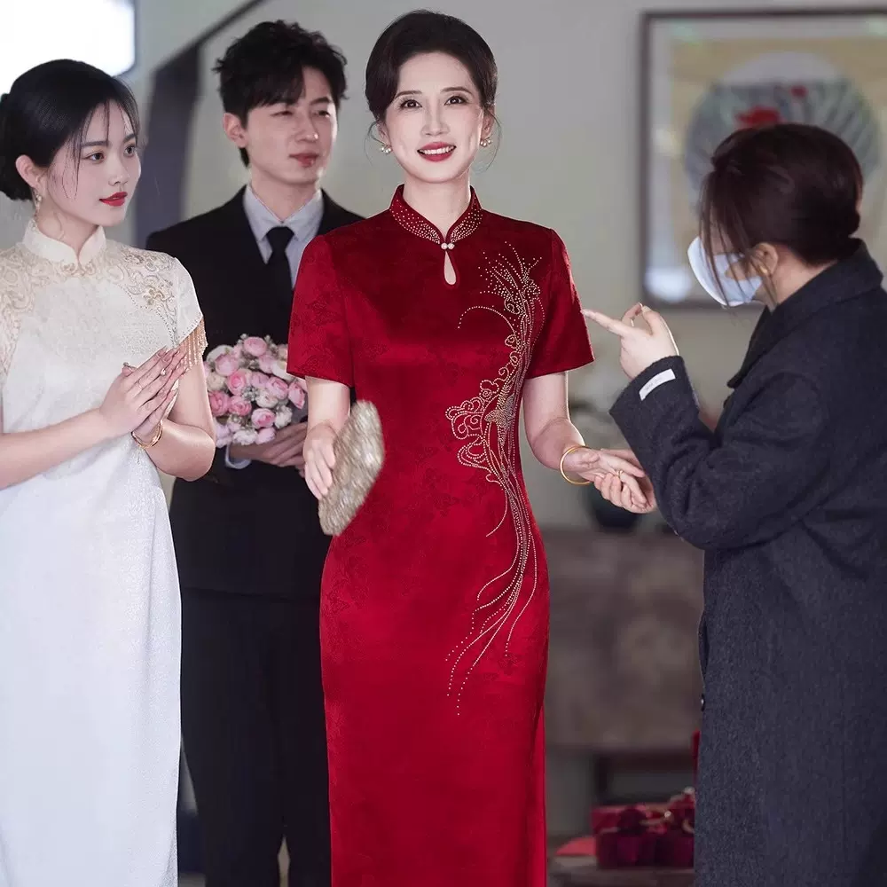 春季新款醋酸旗袍妈妈婚宴礼服裙高级感轻奢喜婆婆旗袍礼服裙优雅