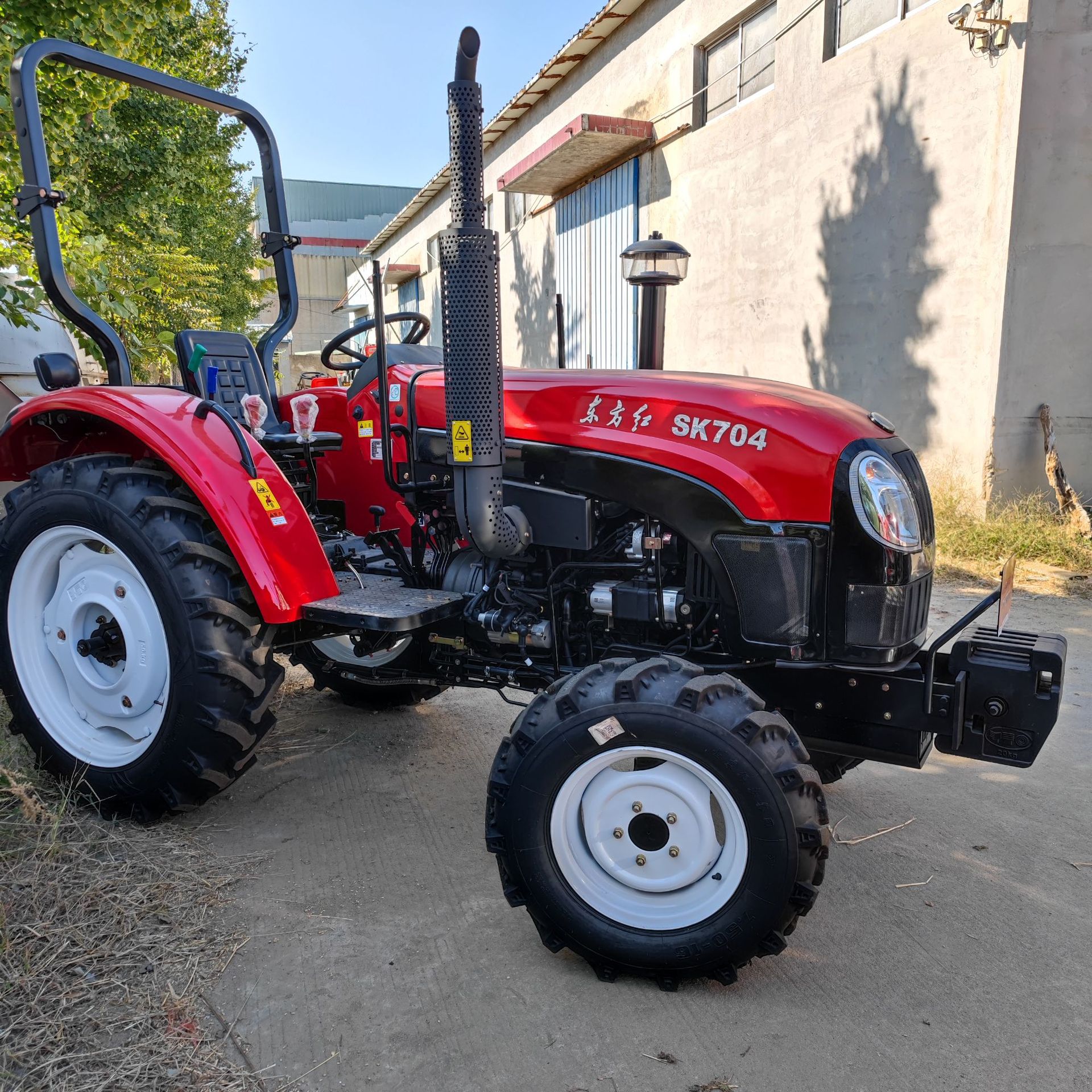 东方红SK704