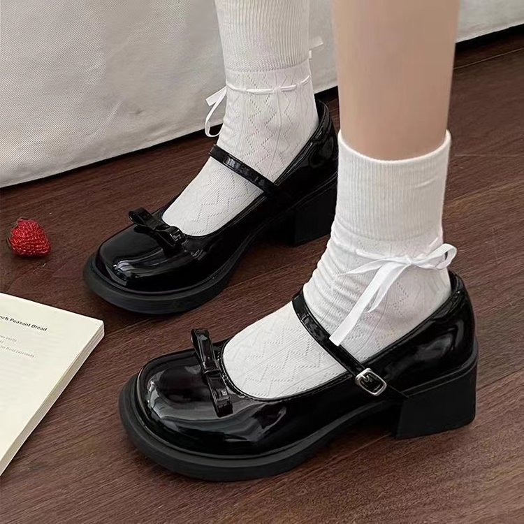 Zapatos de cabeza redonda de estilo japonés JK College con falda de otoño nuevos zapatos de cuero de tacón alto para mujeres zapatos de mujer Mary Jane