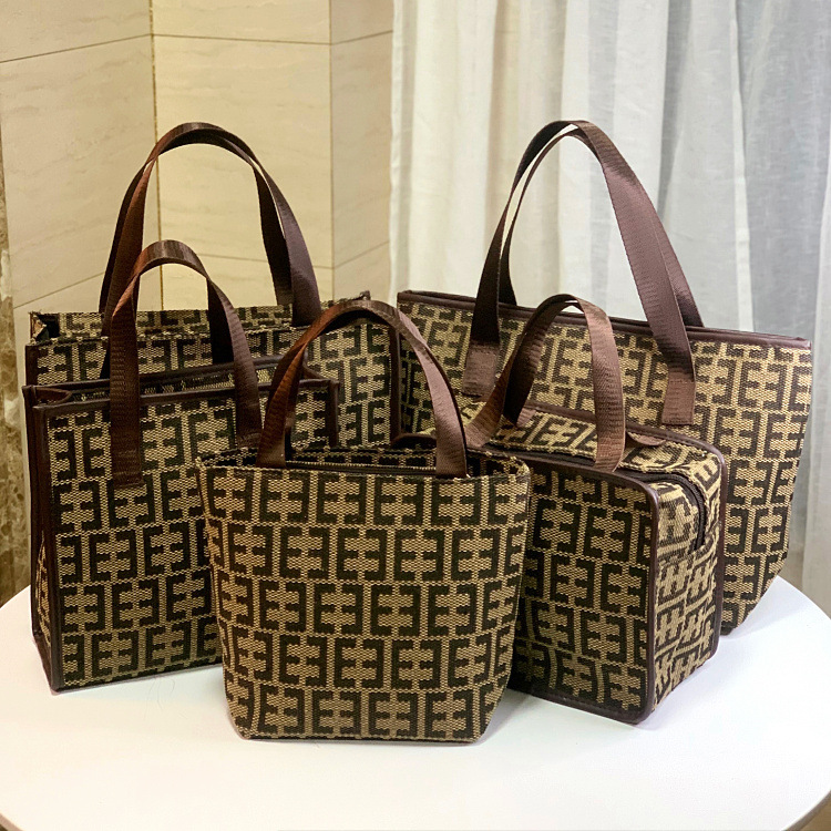 New Korean style is large capacity cosmetic bag storage bag portable Wash Bag tote women's bag portable mummy bag