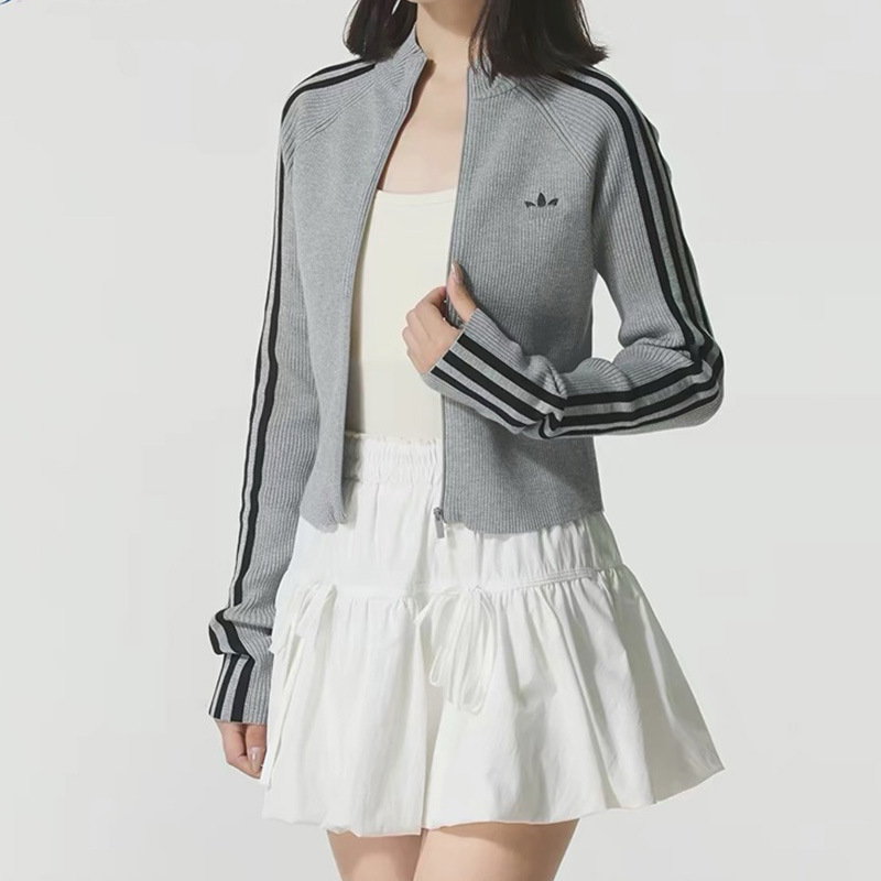 Three-leaf embroidered logo Korean-style slim-fit knitted sweatshirt for women, casual sportswear, spring and autumn three-stripe top jacket