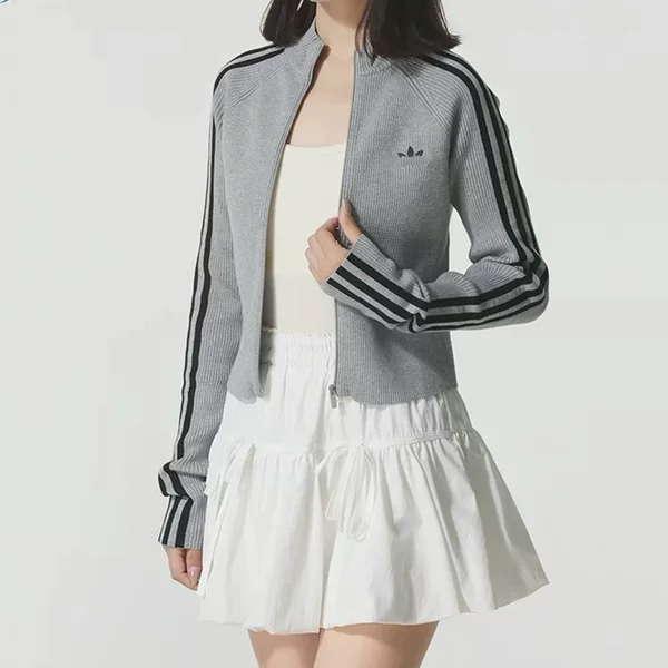 Three-leaf embroidered logo Korean-style slim-fit knitted sweatshirt for women, casual sportswear, spring and autumn three-stripe top jacket