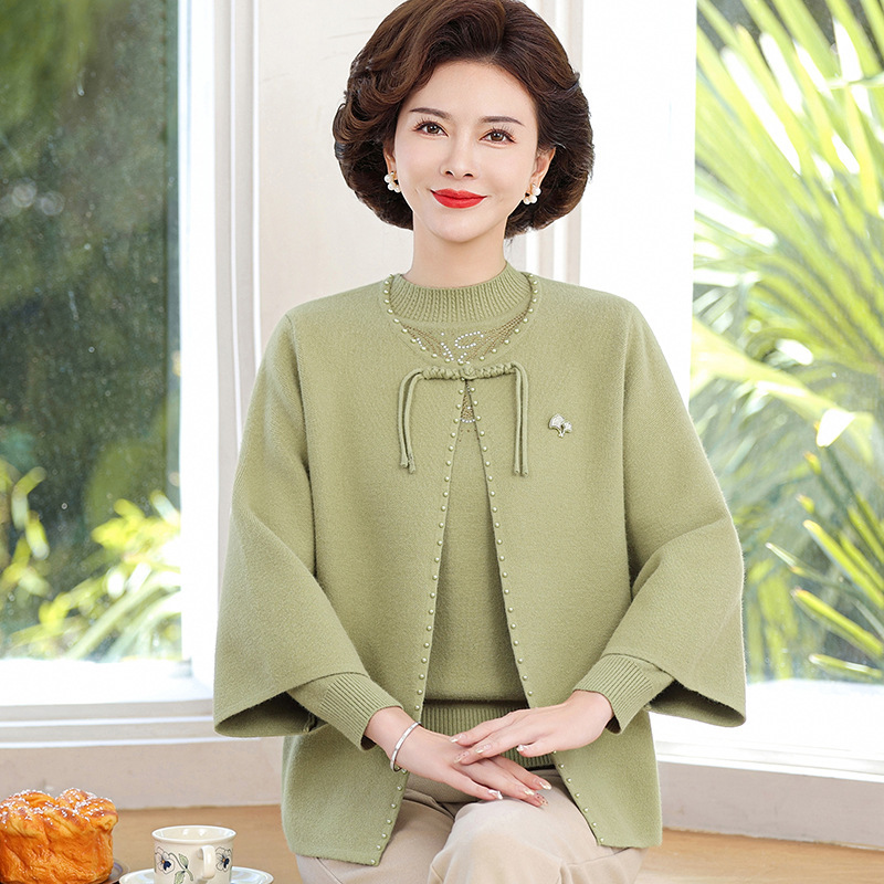 お母さんの秋の服装の気質の高貴なセーターの2つのセットの中で老年の婦人服の洋風のメリヤスのカーディガンの喜姑の披露宴の服|undefined