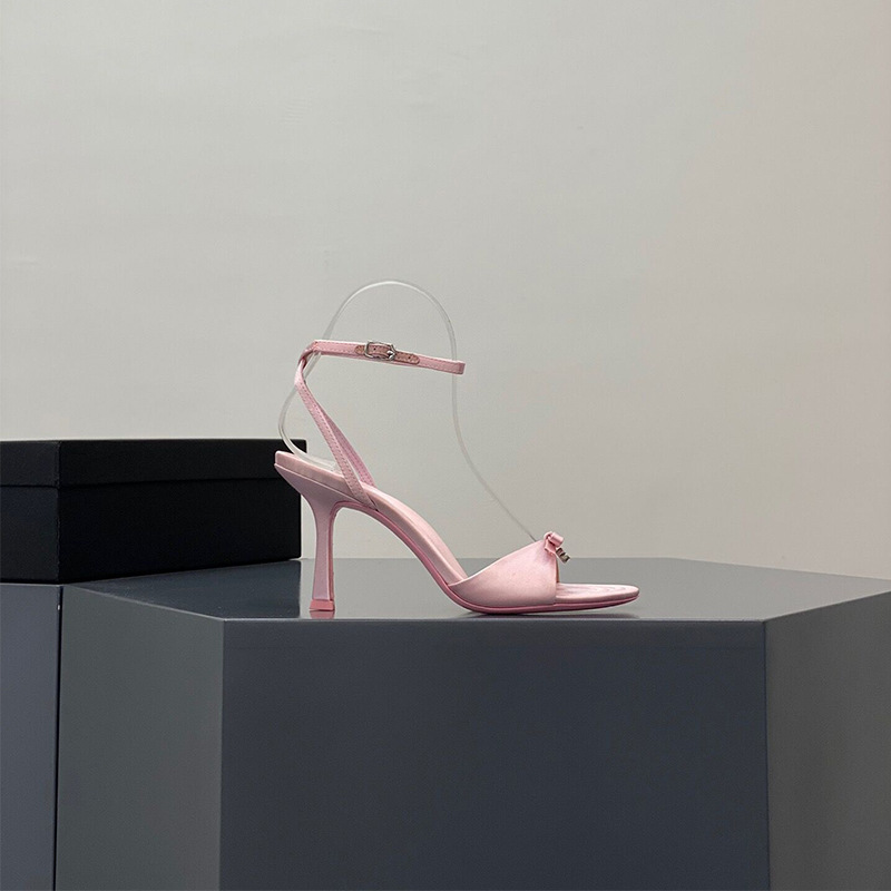 Nuevo tacones altos de seda con lazo de verano 2023 letras de diamante de agua sensuales femeninas con talón fino y dedos abiertos zapatillas rosas