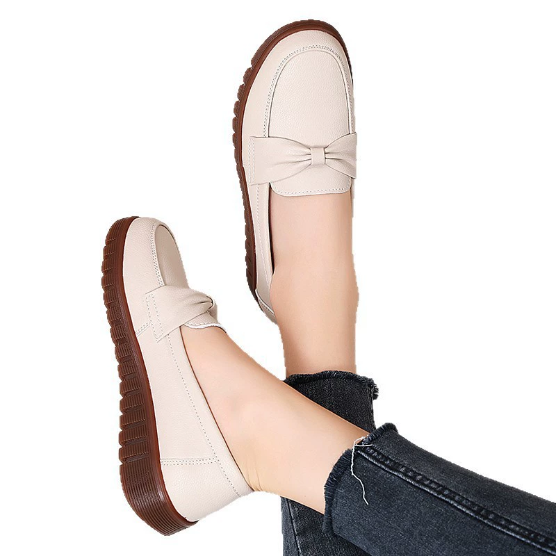 Женская обувь больших размеров для широких и полных стоп, размеры 41-43, мягкая подошва, балетки для женщин среднего и пожилого возраста, весенне-осенние туфли для мам