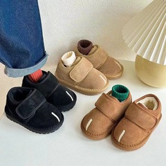子供用綿靴 2025 冬の新作男の子用ベビーシューズ、女の子用ベルベット暖かい綿ブーツ、子供用ショートスノーブーツ