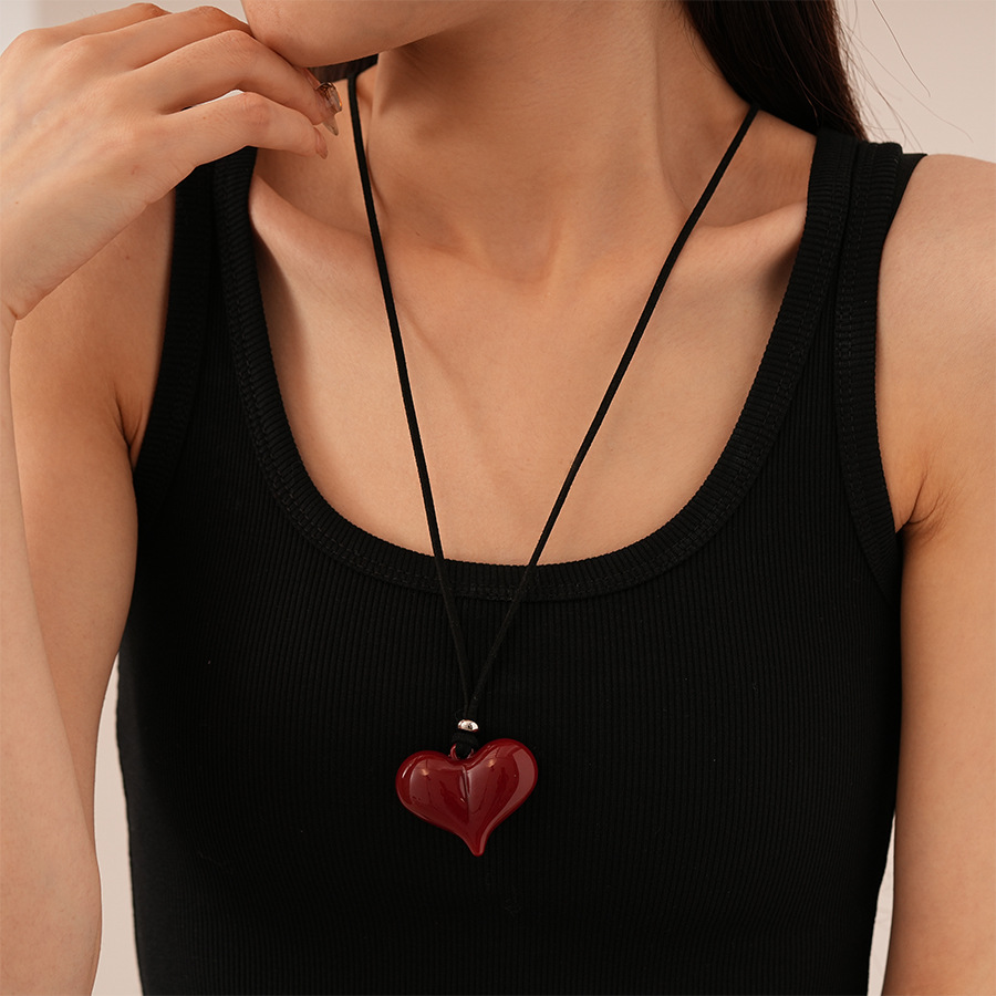 38g Weight Alloy Pendant Material Pendant Necklace Classification Alloy, Leather Rope Chain Material snake chain Chain Type 1 Piece Quantity Holiday, Daily, Selfie Occasion Alloy Material Geometric Pattern Women's Gender Plating Design Simple Style Style Simple Style Geometric Alloy Snake Chain Pendant Necklaces Wholesale 19