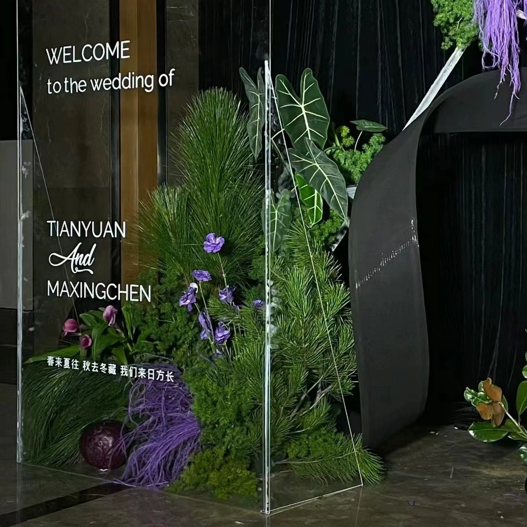 Свадебная приветственная доска может быть световой