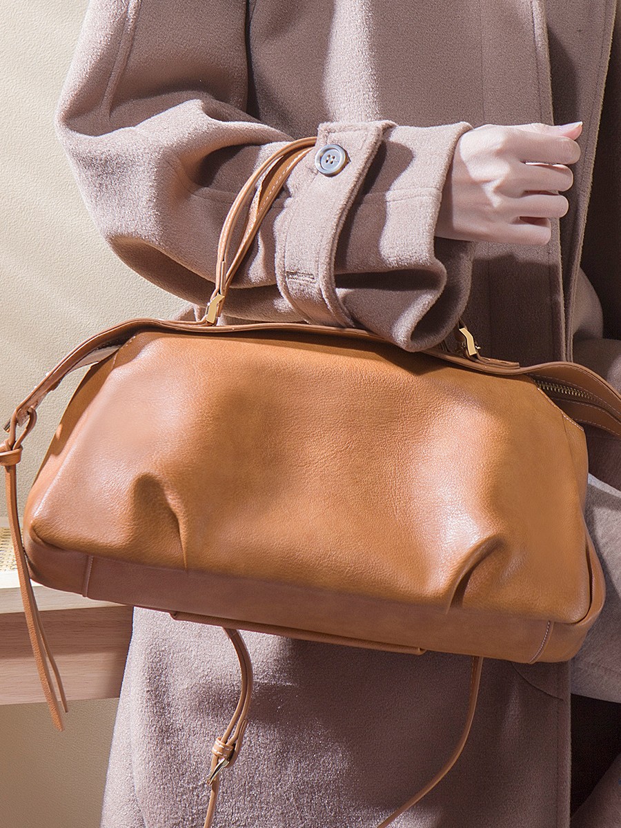 Bolsa de invierno de otoño y invierno de gran capacidad en línea 2025 nueva bolsa de almohada universal bolsa de bolos bolso
